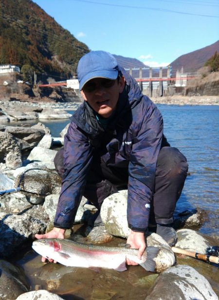 大型ばかり！ 天竜川ルアーフライ専用区